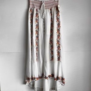 Altar’d State Lenin skirt with embroidered flower